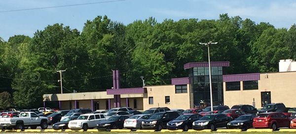 斯科茨堡高中2.jpg 斯科茨堡高中2.jpg