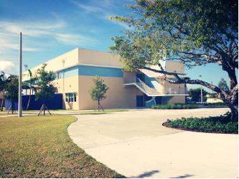 西南邁阿密高中2.jpg 西南邁阿密高中2.jpg