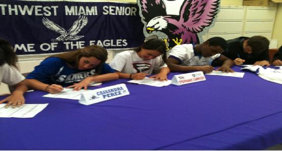 西南邁阿密高中7.jpg 西南邁阿密高中7.jpg