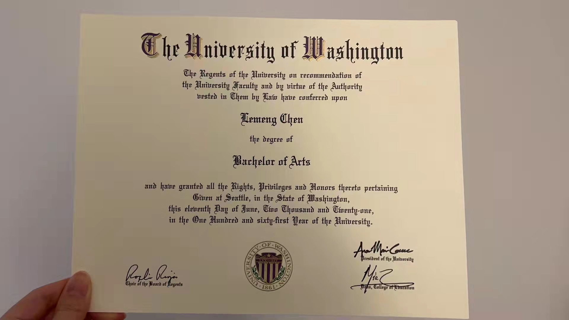 華盛頓大學(xué)畢業(yè)證書.jpg