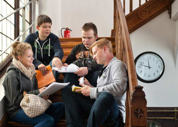 戈德斯貝格私立中學(xué)-0004.jpg 戈德斯貝格私立中學(xué)-0004.jpg