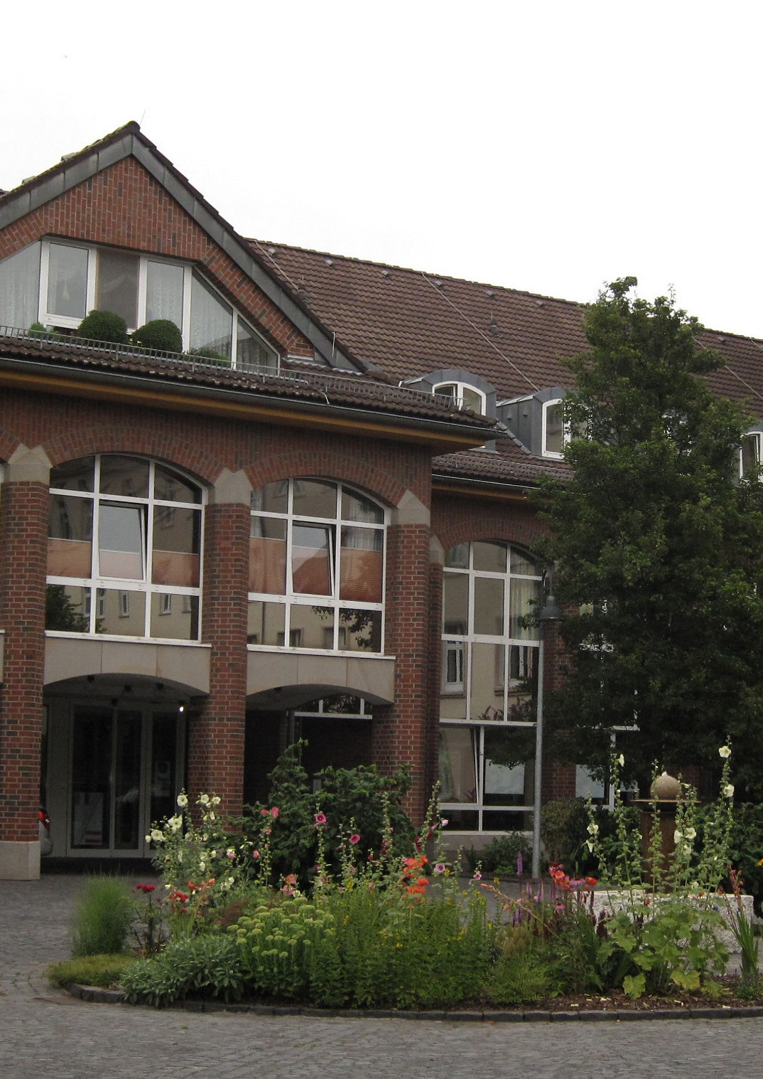 伊瑟隆高級文理中學-0001.jpg 伊瑟隆高級文理中學-0001.jpg